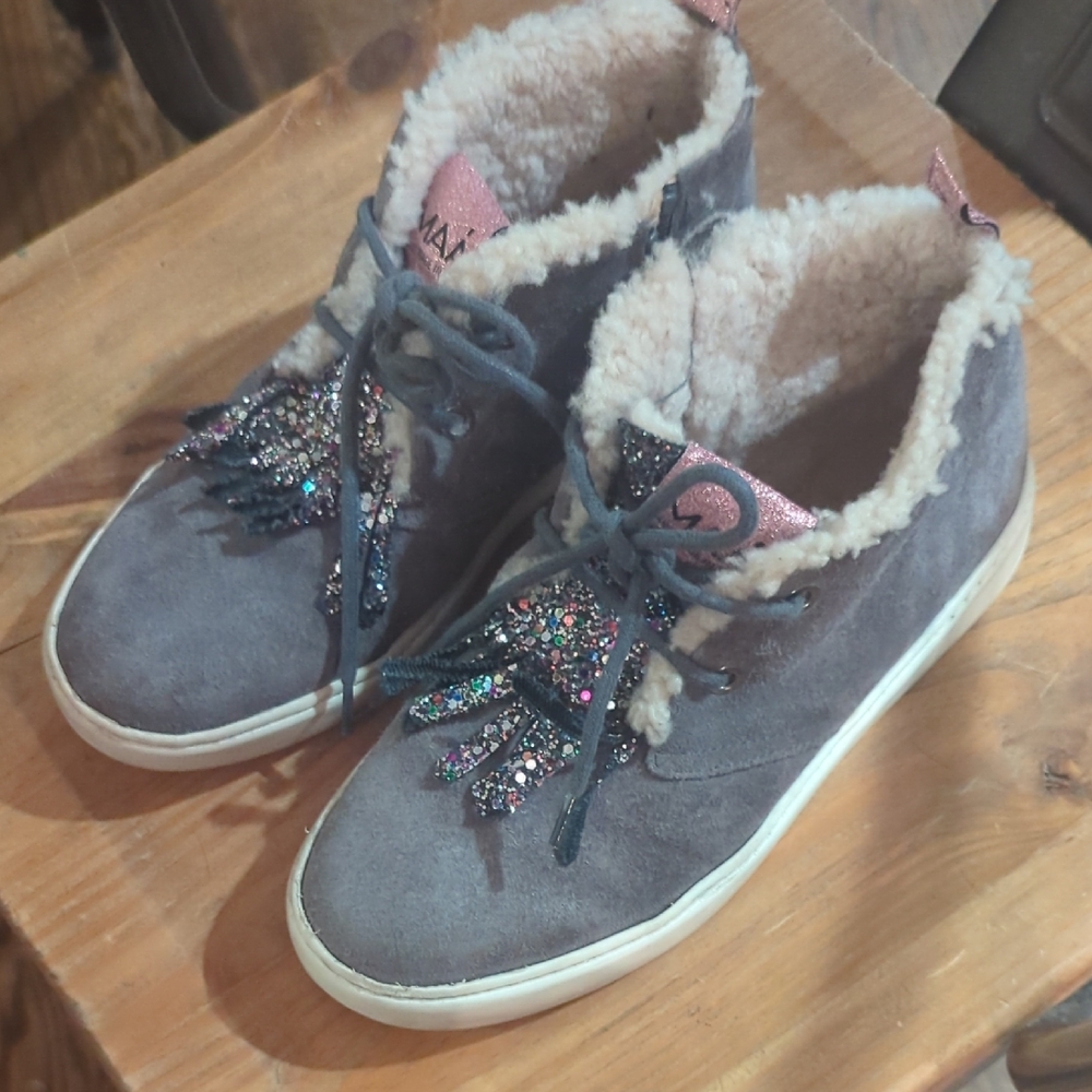 Gray Cozy Mid-Top Sneakers with Fuzzy Lining - Picture 2 of 6